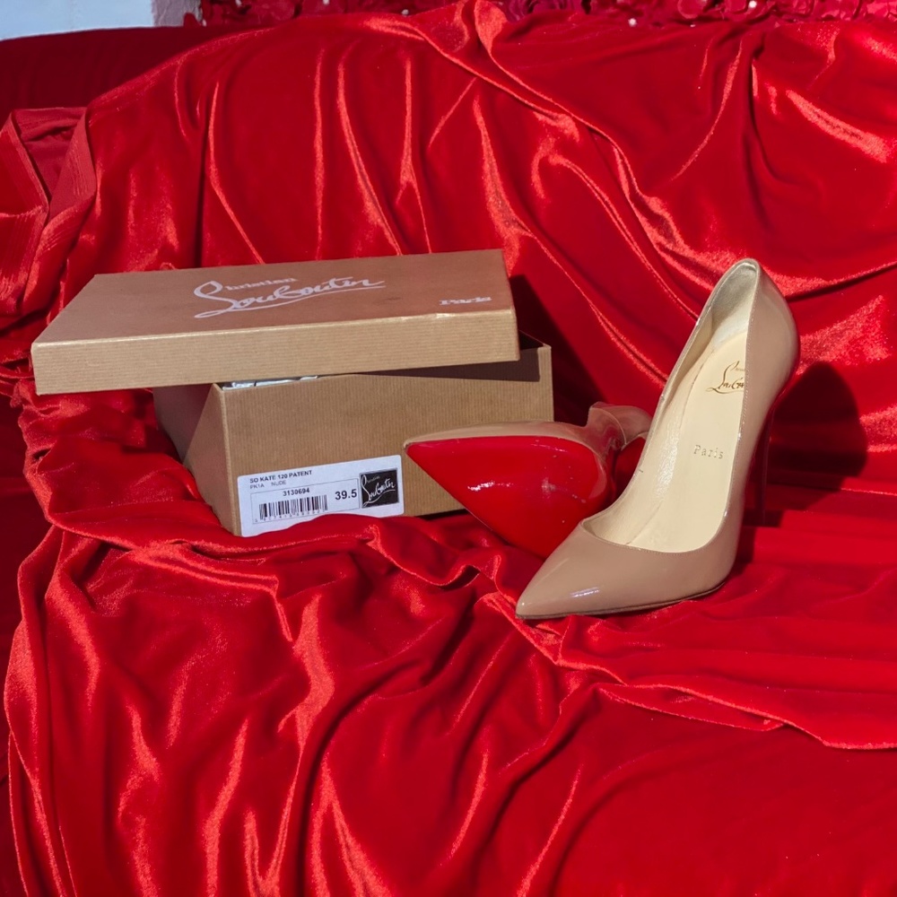 Heels - Picture 3 of 3